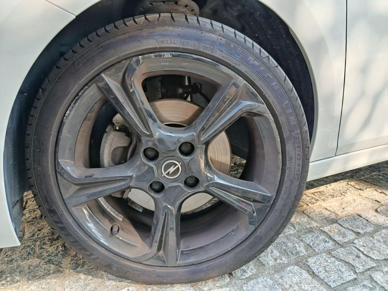 Opel Corsa 1.2 GS Line Direct Injection Turb #6980