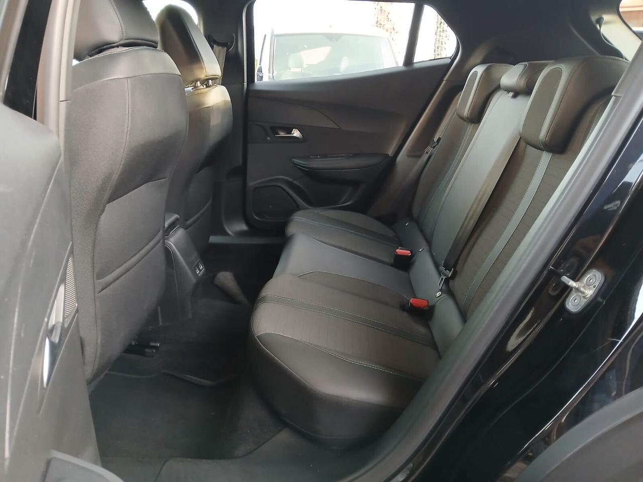 Peugeot 2008 BlueHDi 130 S&S EAT8 Active Pack