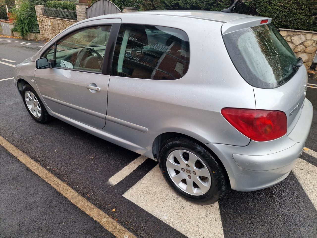 Peugeot 307 2.0 HDi 3p. XR