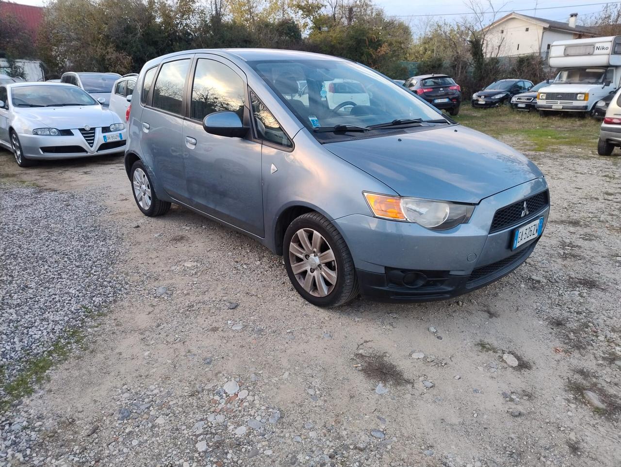 Mitsubishi Colt 1.1 12V 5p. Invite