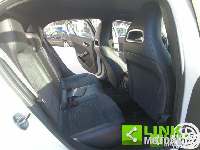 MERCEDES-BENZ GLA 200 premium amg line