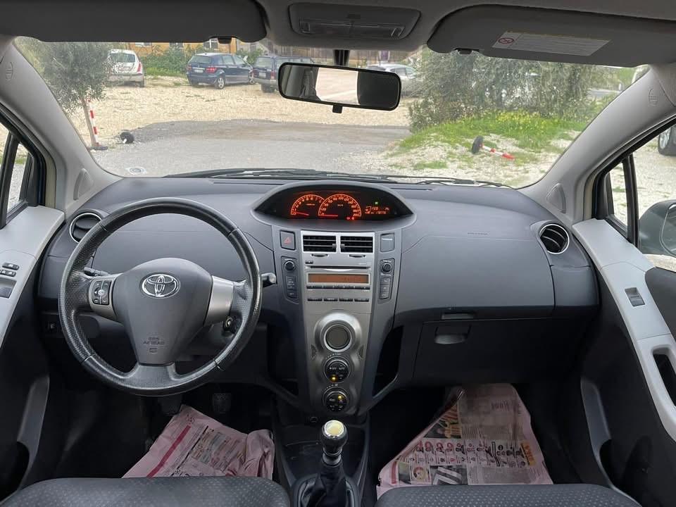 Toyota Yaris 1.3 5 porte Sol