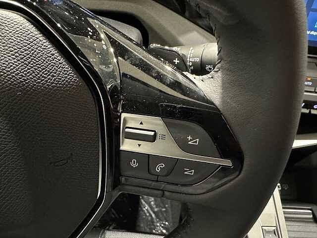 Peugeot 308 BlueHDi 130 S&S EAT8 Allure