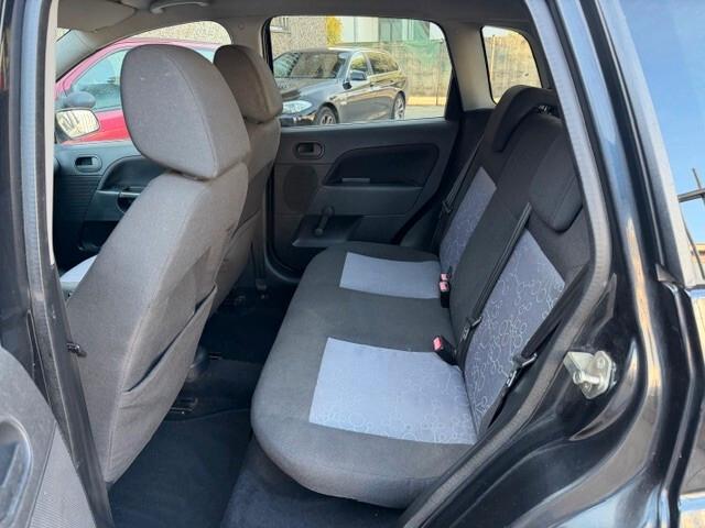 Ford Fiesta 1.2 16V 5p. euro 4 ok neopatentati