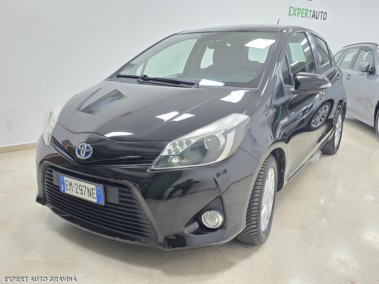 TOYOTA YARIS 1.5 HYBRID LOUNGE