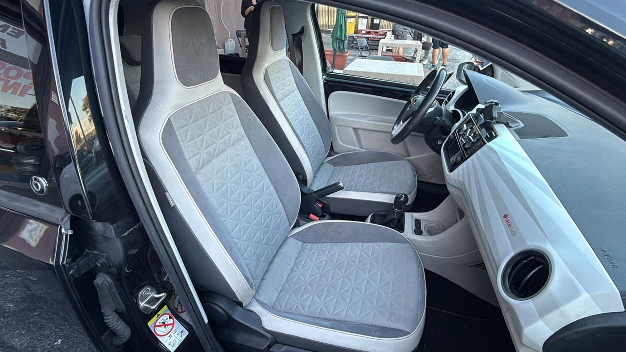 Volkswagen up! 1.0 5p. beats BlueMotion Technology