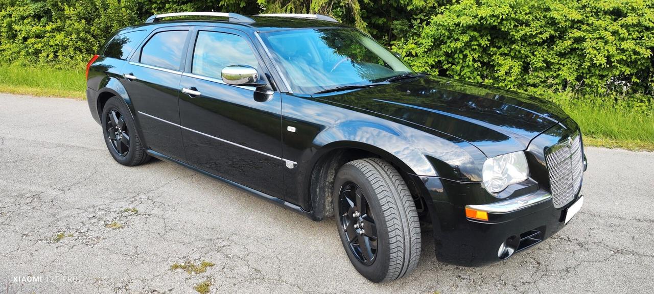 RARA Chrysler 300C (5.700 V8 340cv HEMI) AWD