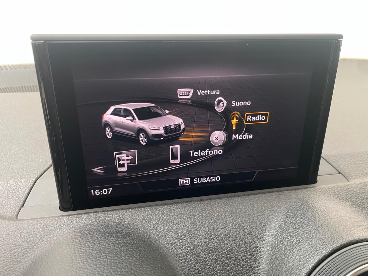 Audi Q2 1.6 116 CV 30 TDI S tronic Identity Black