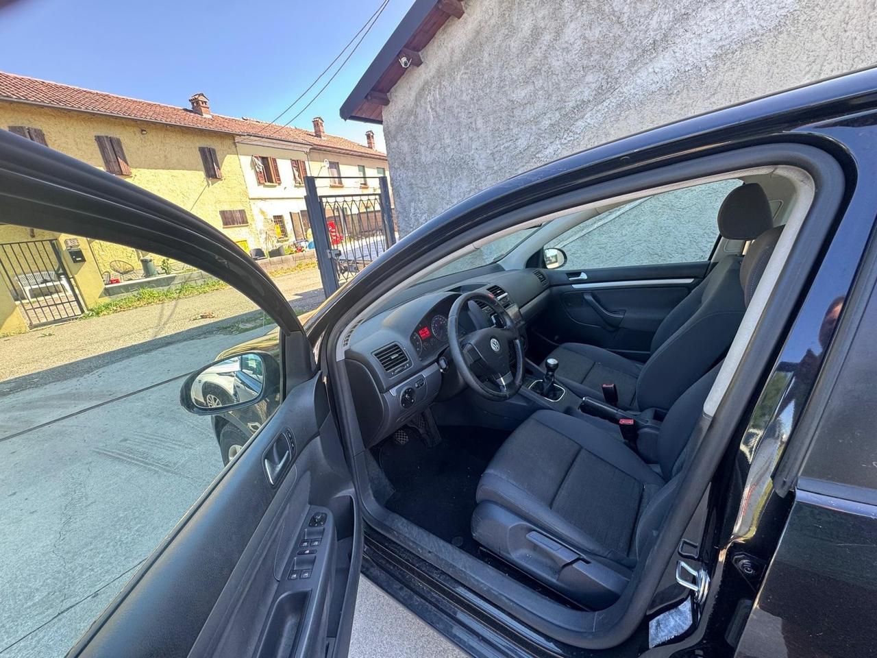 Volkswagen Golf 1.6 16V FSI 5p. Comfortline