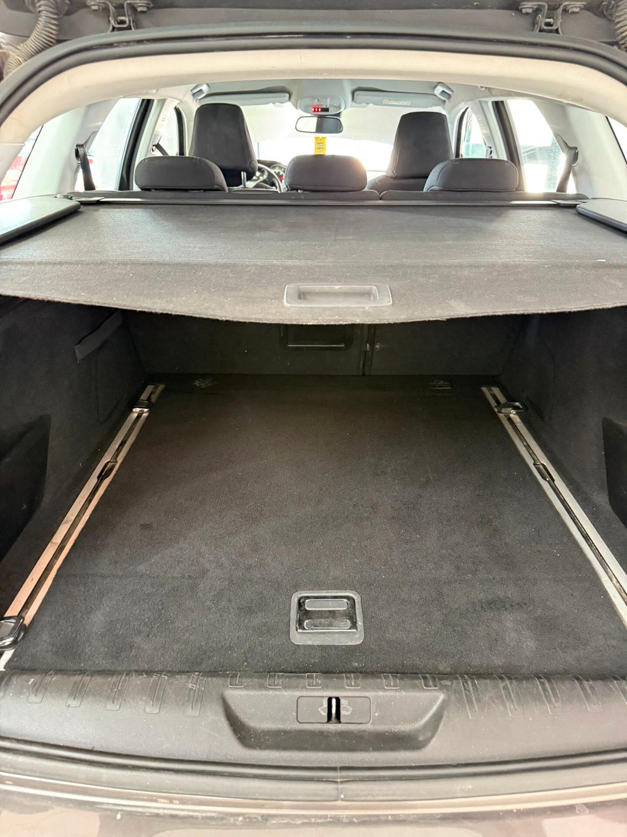 Peugeot 308 BlueHDi 120 S&S EAT6 SW Allure