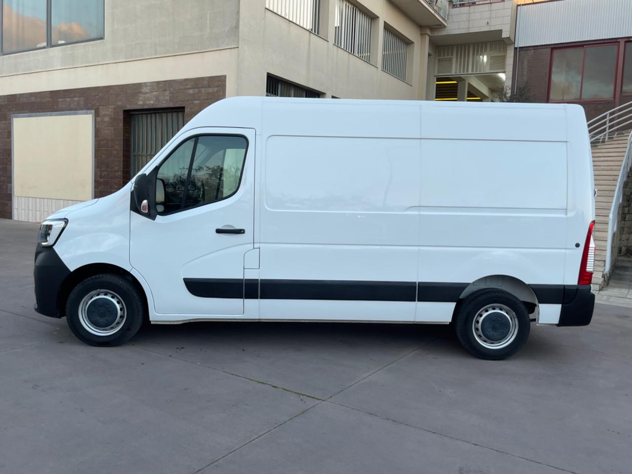 Renault Master L2H2 T35 dci 135 Cv