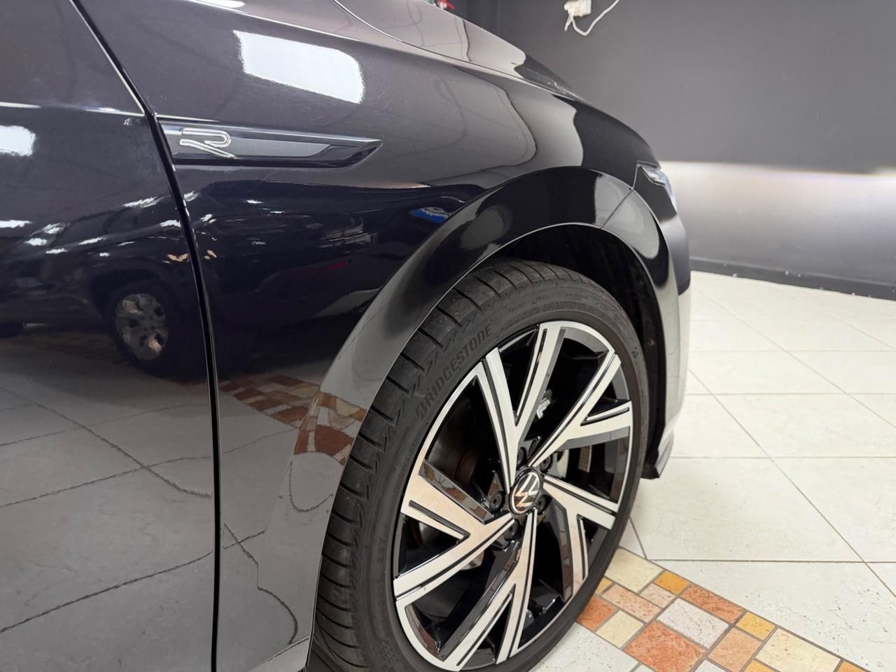 Volkswagen Golf 2.0 TDI 150 CV DSG SCR R-Line