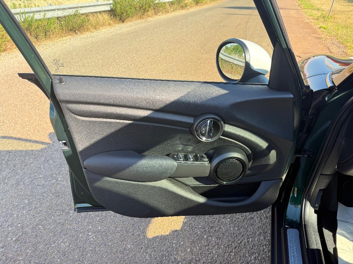 MINI 1.5 COOPER D BOSTON SEVEN 5 Porte; Tetto Apribile Elettricamente;