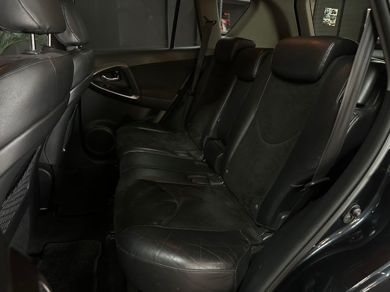 Toyota RAV 4 2.2 D-4D Exclusive #10902