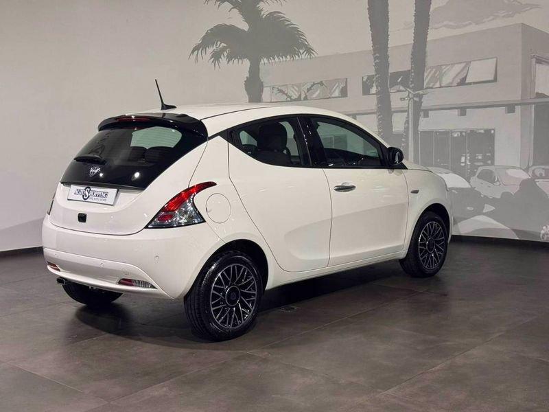Lancia Ypsilon 3ª serie 1.0 FireFly 5 porte S&S Hybrid Platino