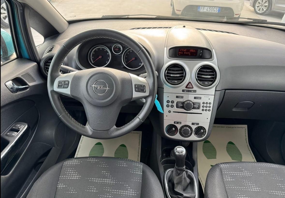 Opel Corsa 1.2 5 porte Club