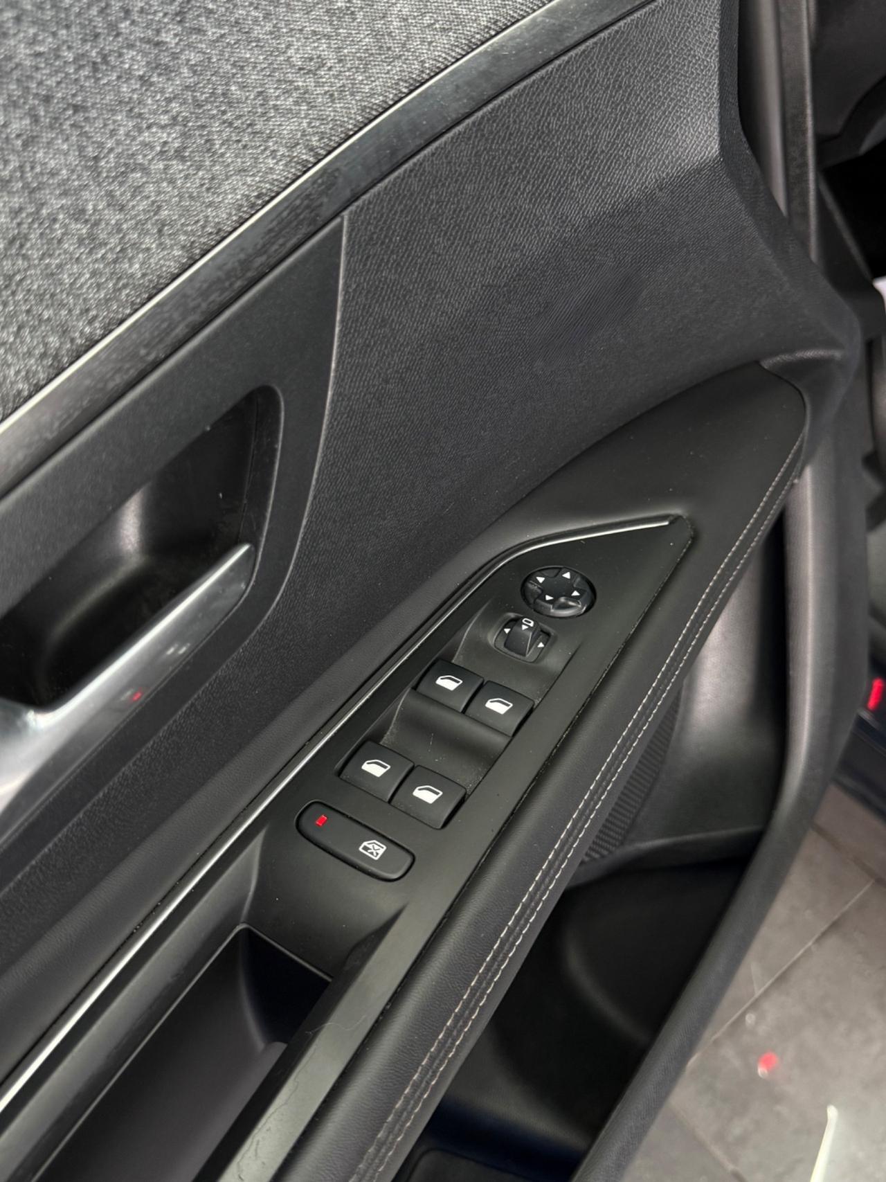 Peugeot 3008 BlueHDi 130 cv Allure 11/2018