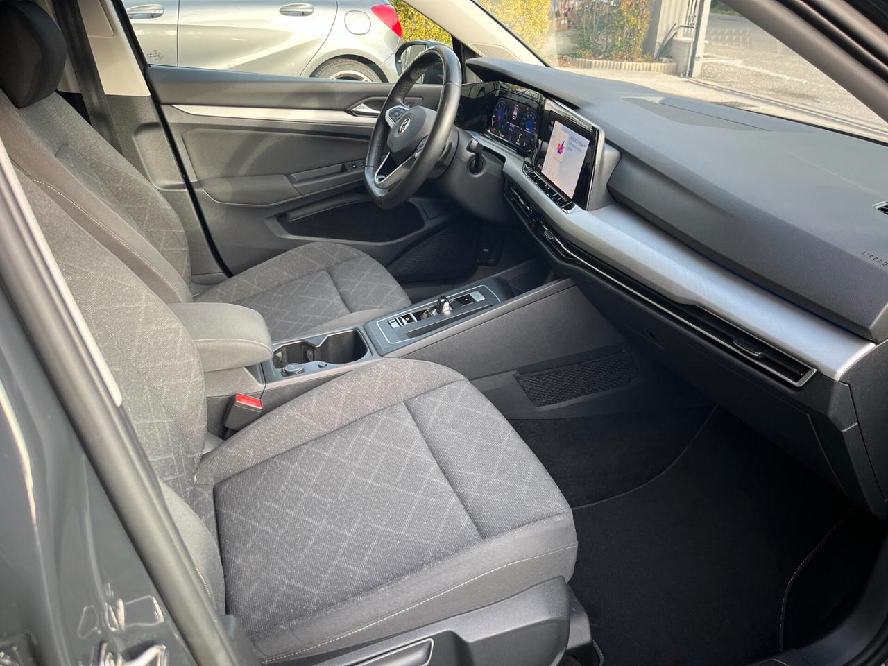 Volkswagen Golf 1.0 TSI EVO Life NEOPATENTATI