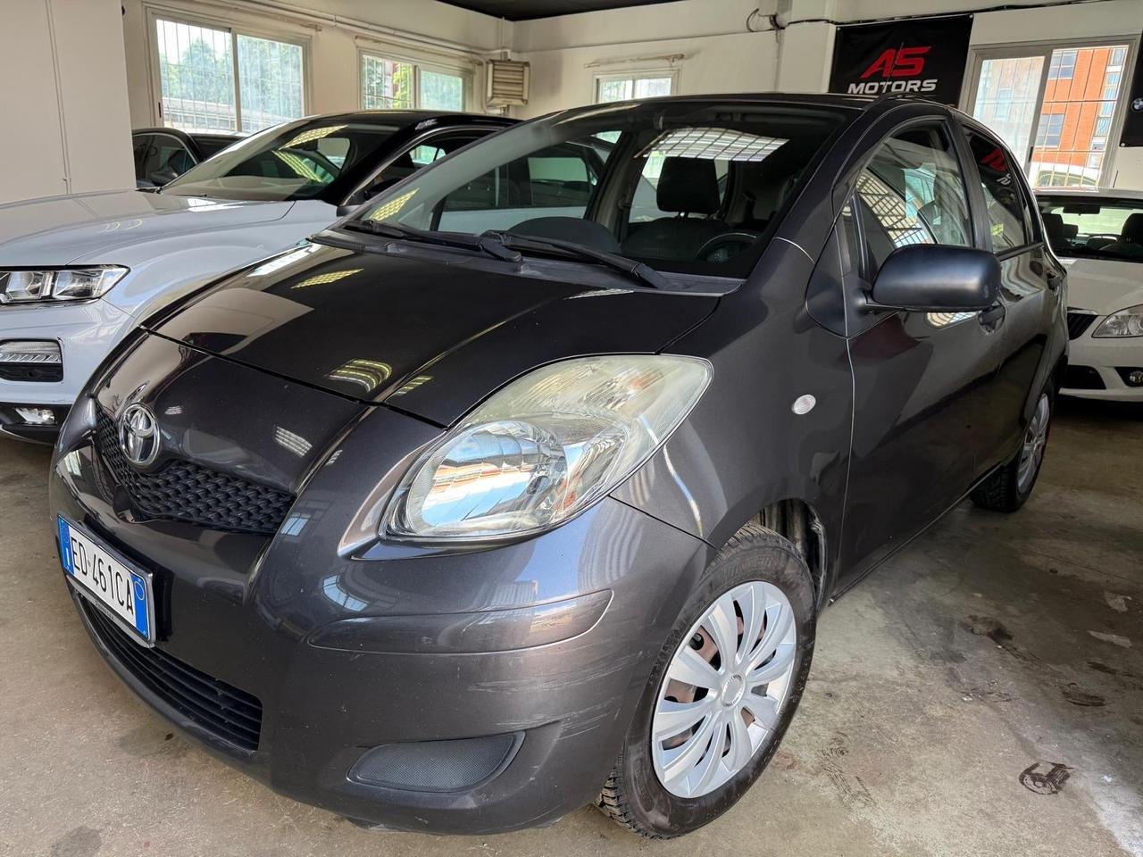 Toyota Yaris 1.0 5 porte Sol