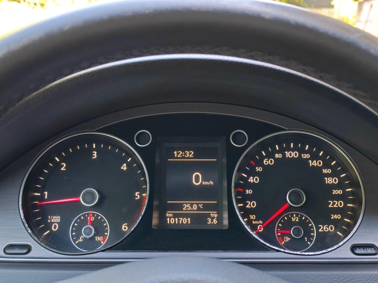 Volkswagen Passat Variant 1.6 DIESEL 105cv / Unipro