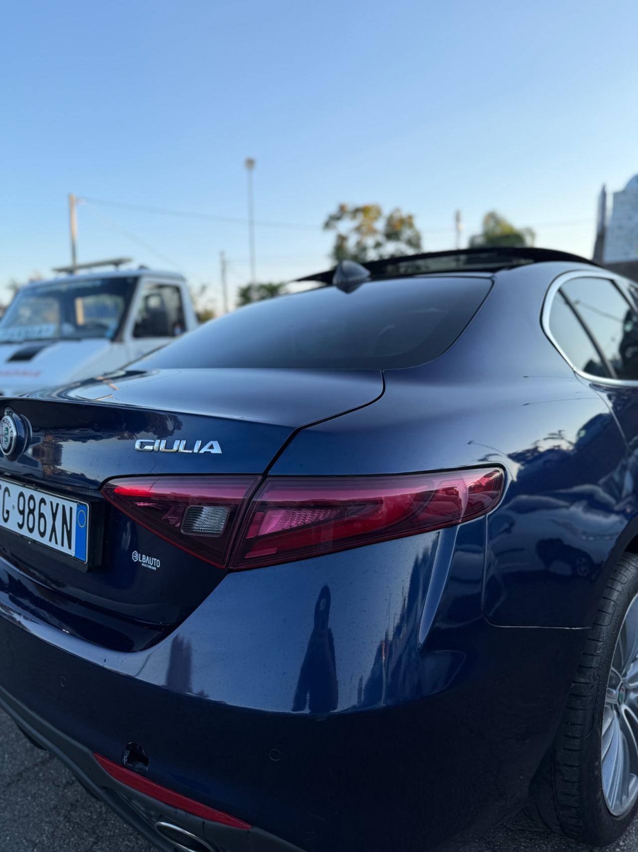Alfa Romeo Giulia 2.2 Turbodiesel 180 CV AT8 Q 2 Business Sport Launch Ed.