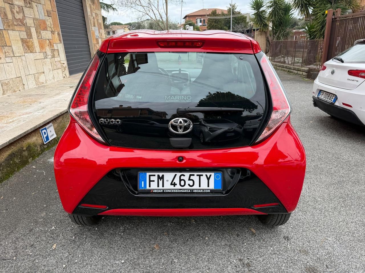 Toyota Aygo 1.0 VVT-i 69 CV 5 porte x-play