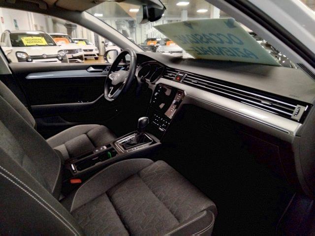 VOLKSWAGEN Passat Variant 2.0 TDI SCR EVO DSG Business