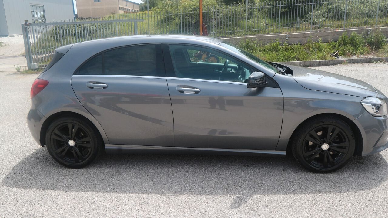 Mercedes-Benz A-Class 2017 photo 5