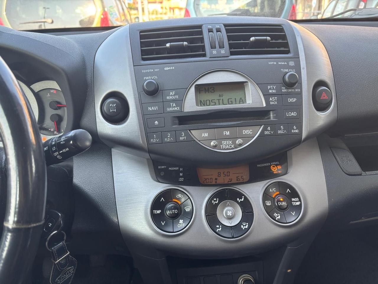 Toyota RAV 4 RAV4 2.2 D-4D 136 CV Sol
