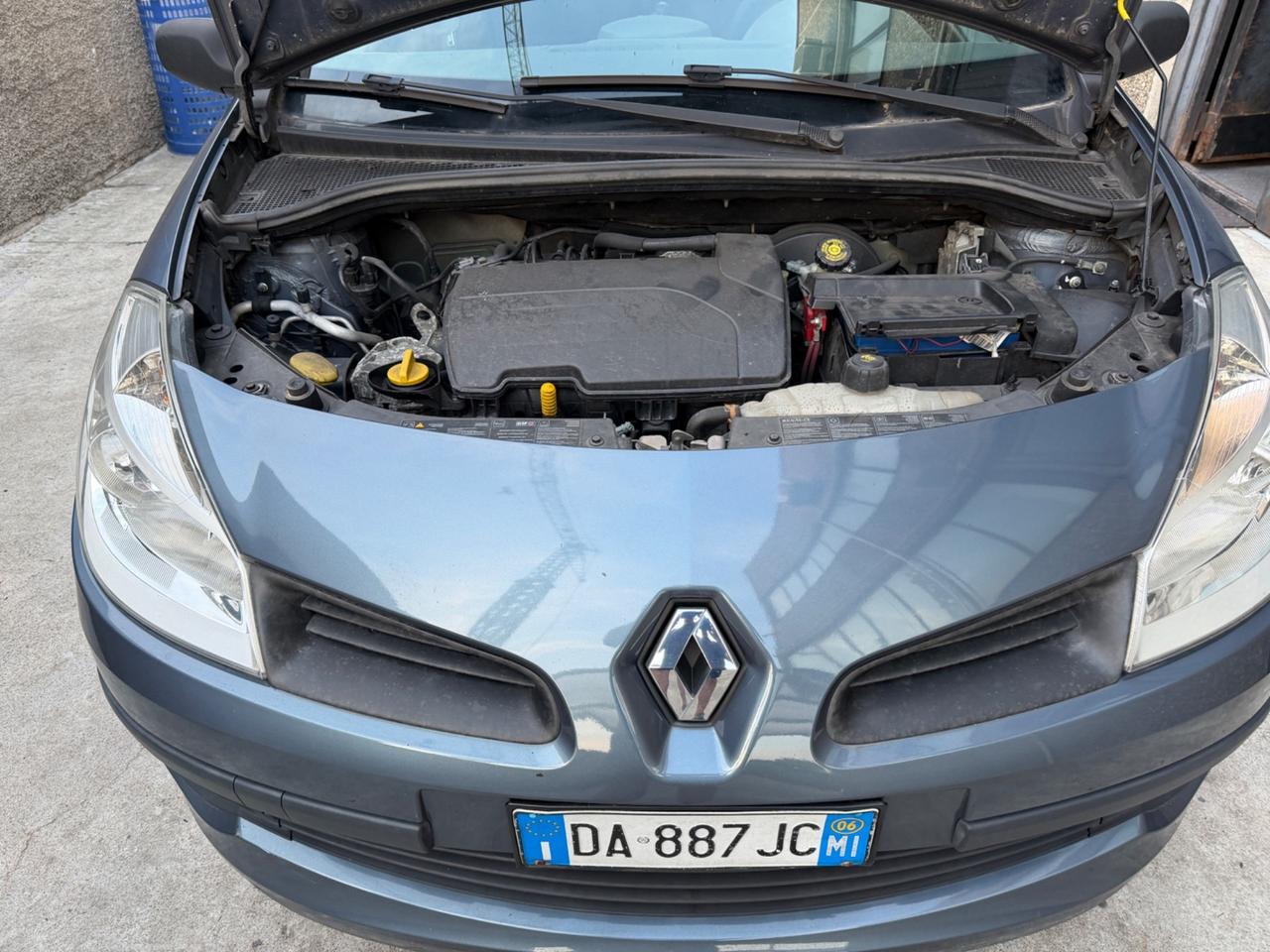 Renault Clio 1.2 benzina euro4 113.000km uni prop