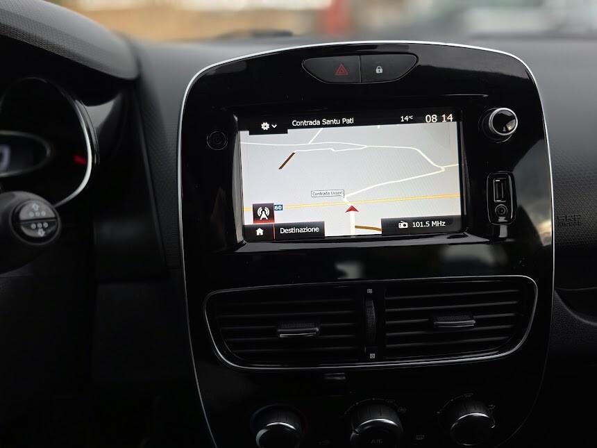 Renault Clio TCe 12V 75 CV 5 porte Moschino Zen