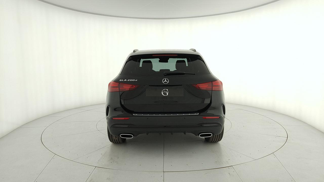 Mercedes-Benz GLA 200 d automatic
