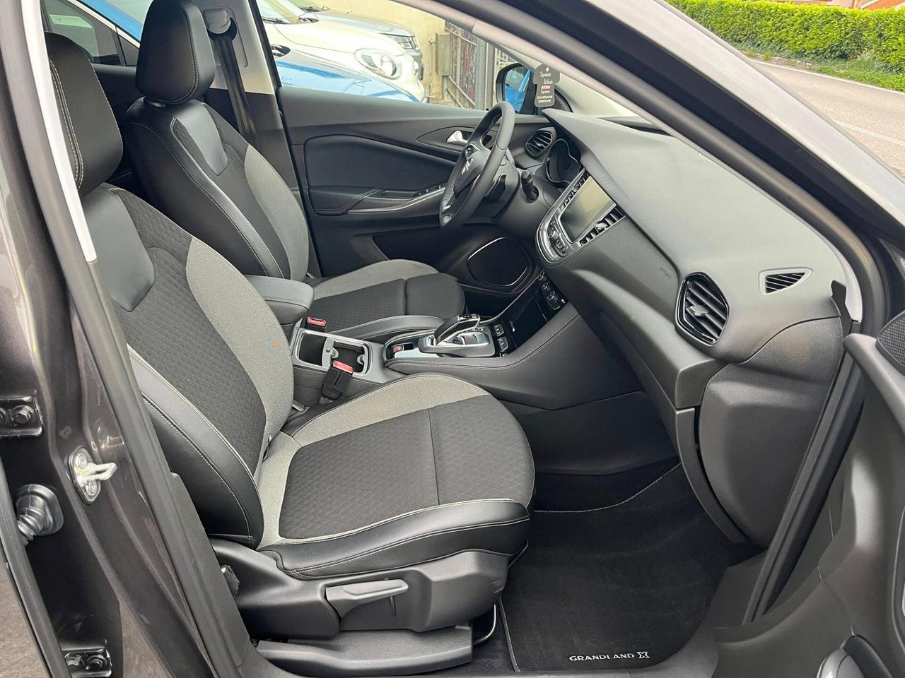 Opel Grandland X 1.6 Hybrid4 Plug-in 200CV aut. AWD