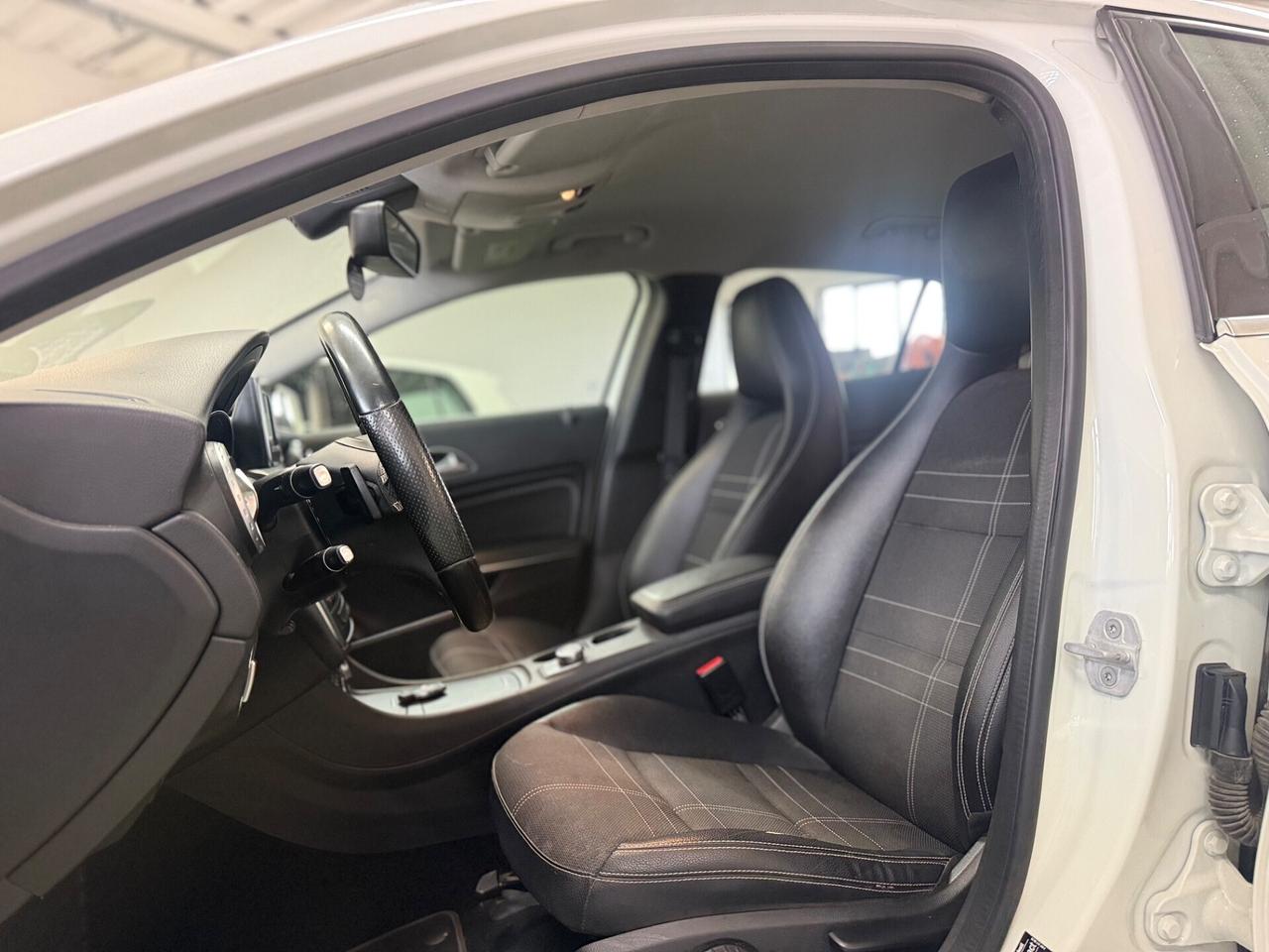Mercedes-benz GLA 200 Automatic Premium