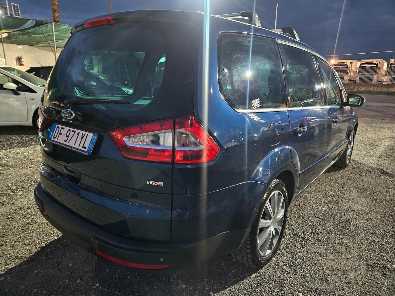 Ford Galaxy 2.0 TDCi 140 CV Ghia