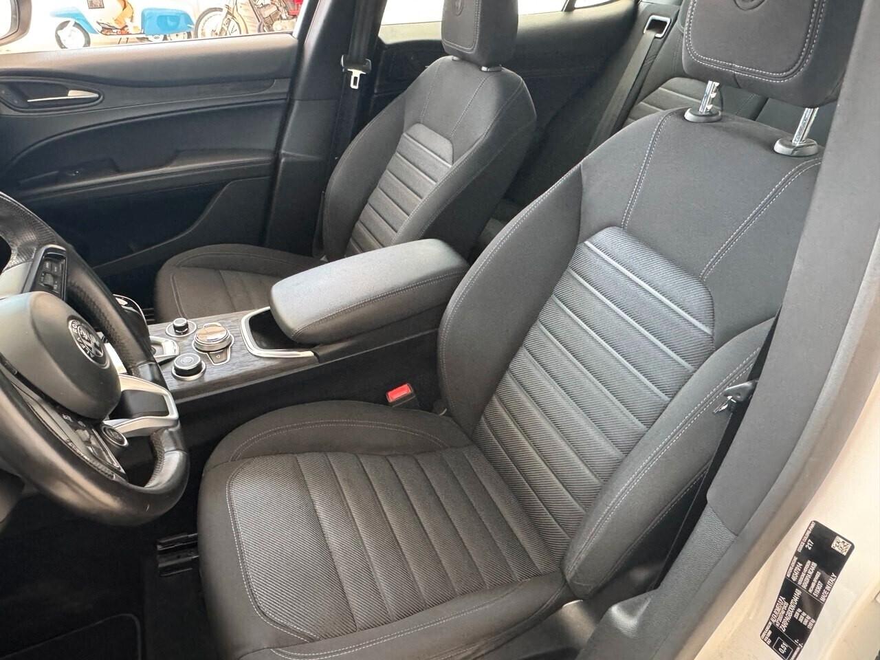 Alfa Romeo Stelvio 2.2 Turbodiesel 190 CV AT8 RWD Business