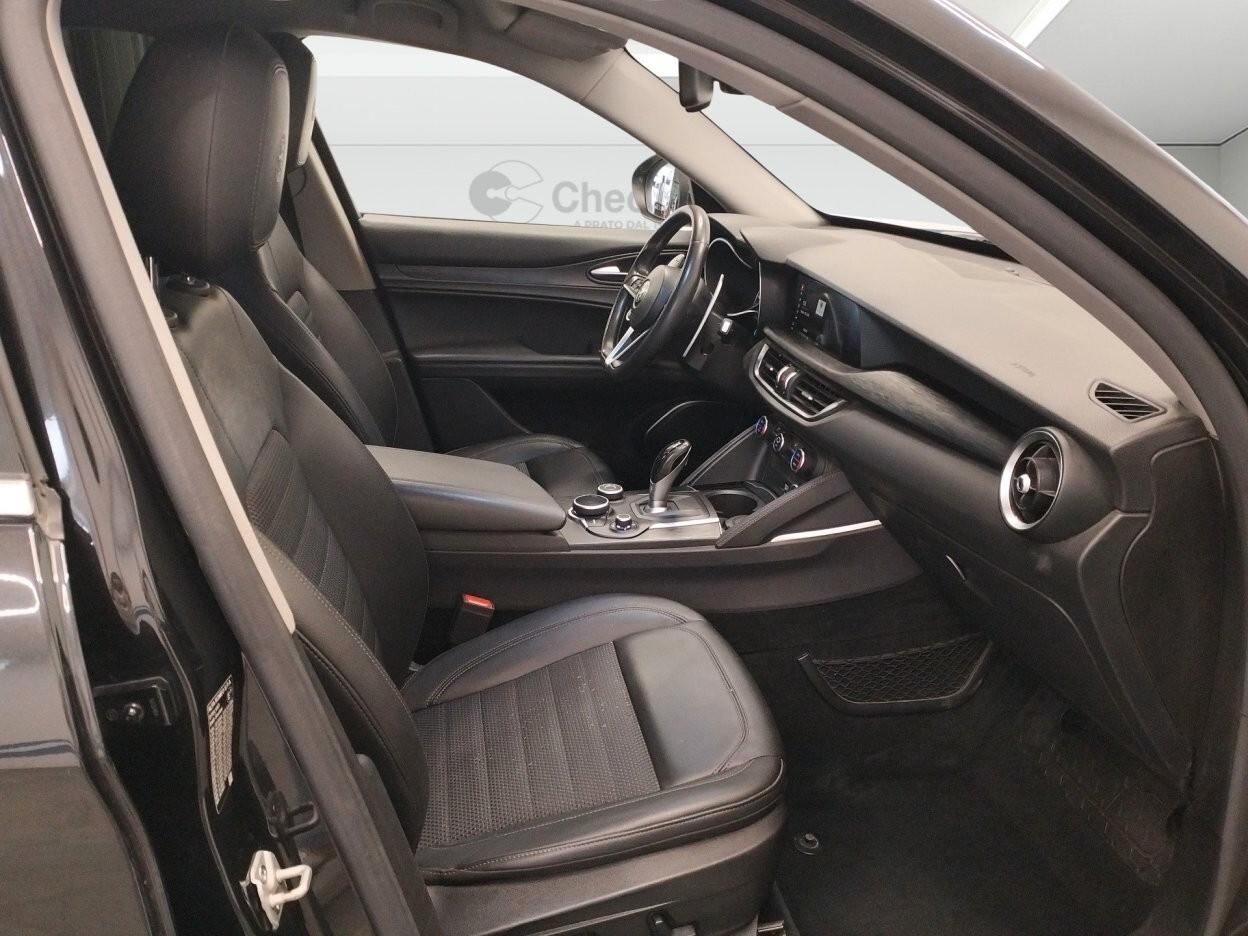 Alfa Romeo Stelvio 2.2 Turbodiesel 210 CV AT8 Q4 Executive