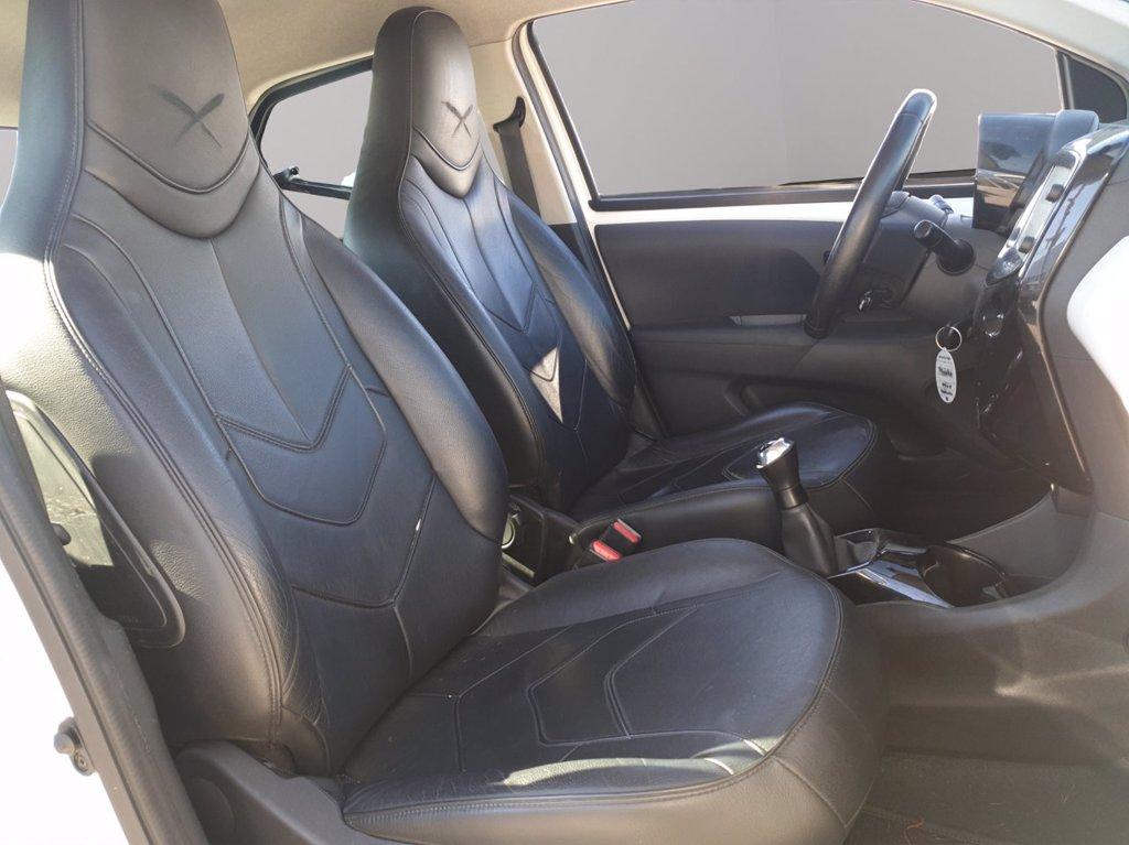 TOYOTA Aygo 5p 1.0 x-play my15 del 2015