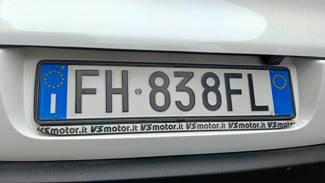 CITROEN C3 1.2 BENZ SHINE -RETROC