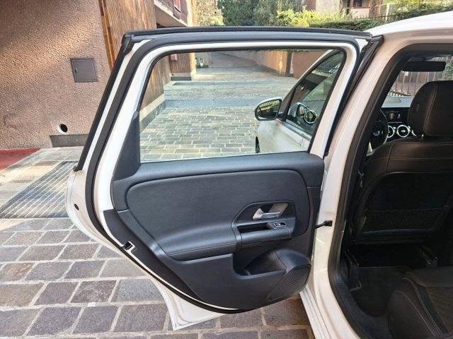 MERCEDES-BENZ B 180 d Automatic Sport