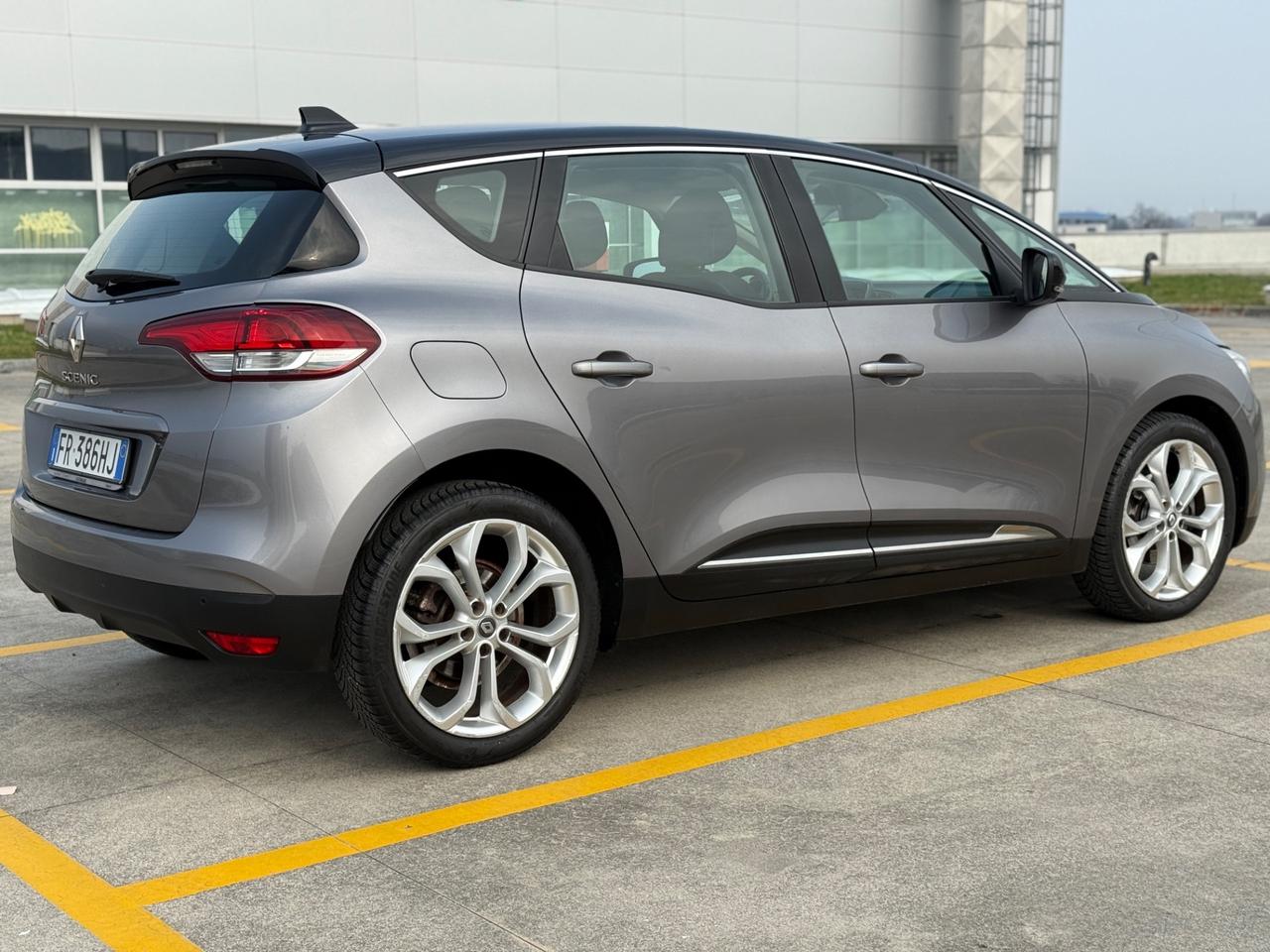 Renault Scenic 1.5 dCi 8V 110 CV NEOPATENTATI