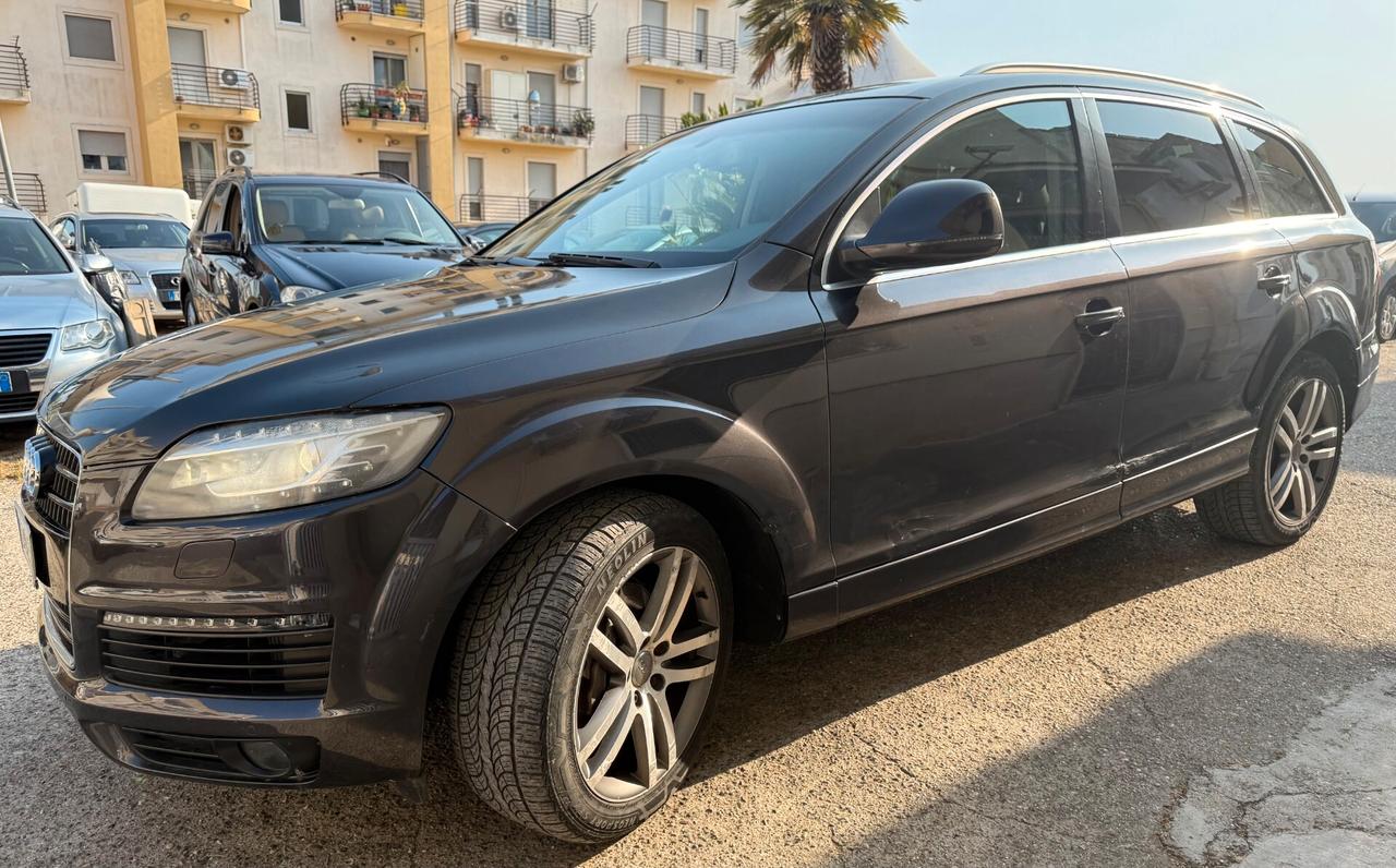Audi Q7 3.0 V6 TDI 233CV quattro tiptronic