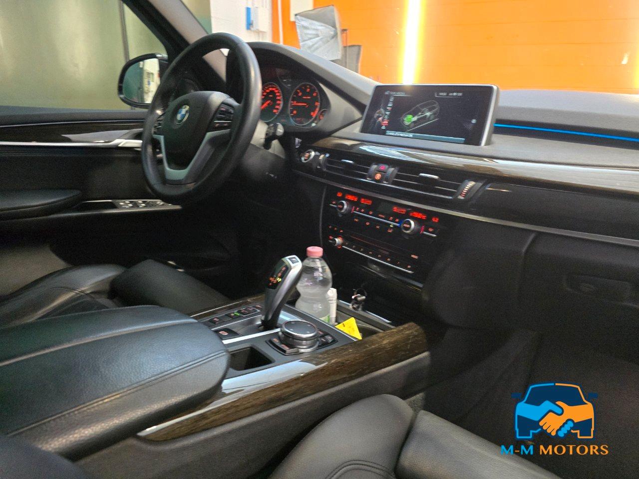 BMW X5 xdrive25d Luxury 218cv auto 7 POSTI