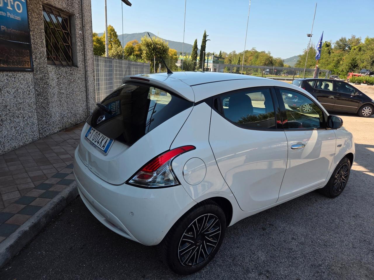 Lancia Ypsilon 1.2 69 CV 5 porte S&S Gold