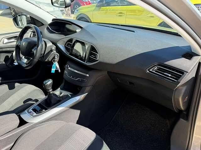 Peugeot 308 BlueHDi 130 S&S SW Allure