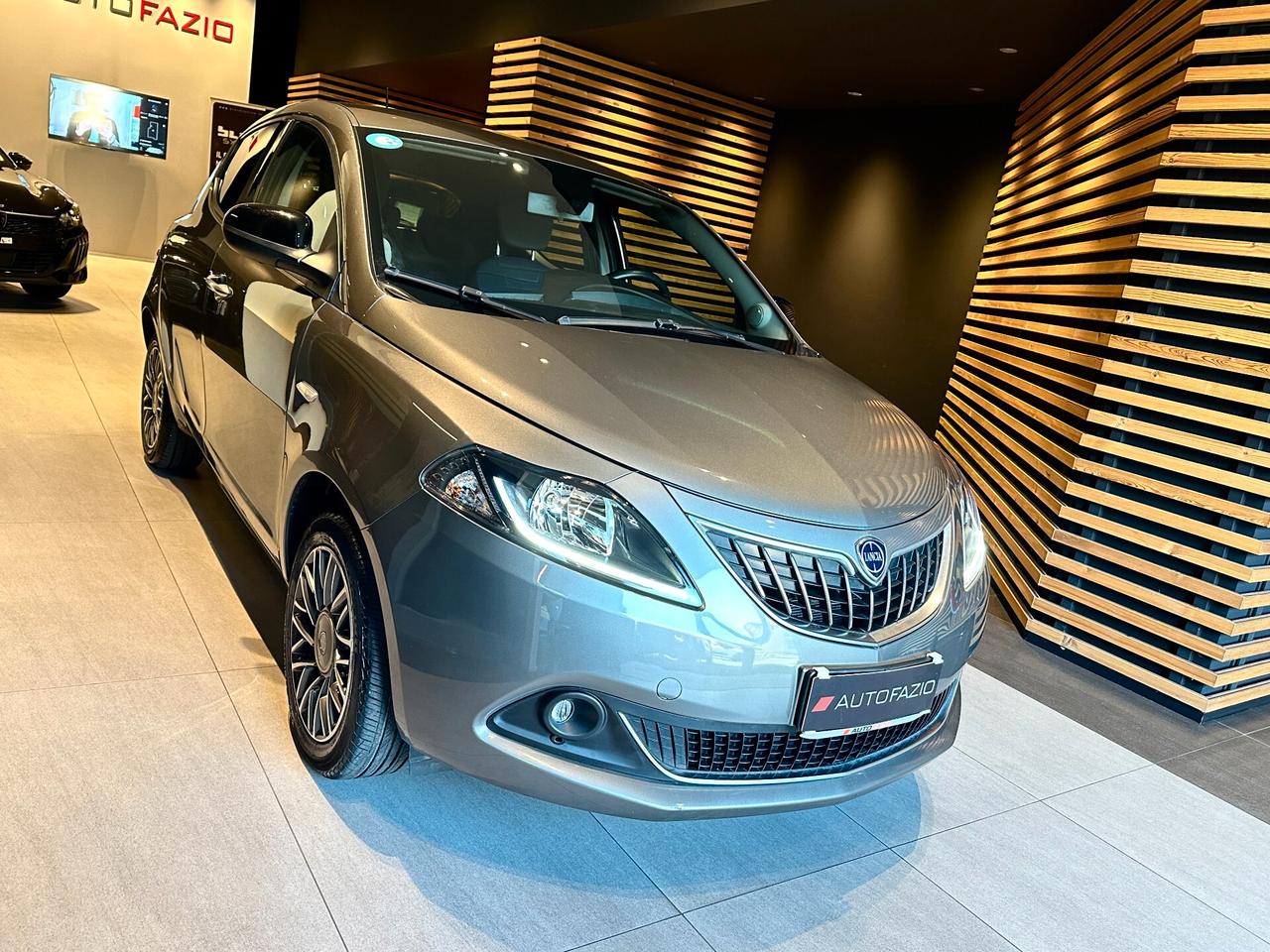 Lancia Ypsilon 1.0 FireFly 5 porte S&S Hybrid Gold Plus