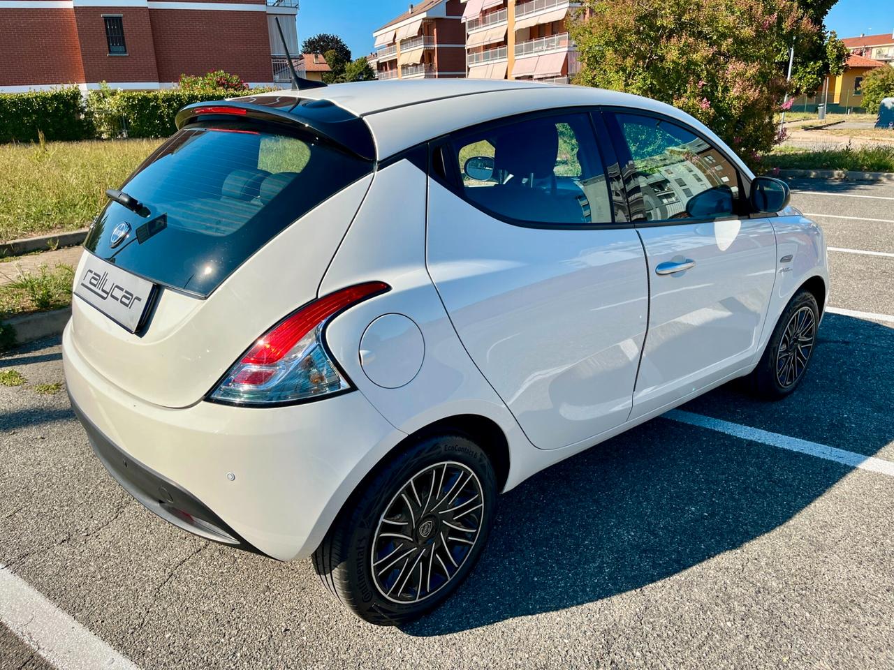 Lancia Ypsilon 1.0 hybrid firefly - 10.000km