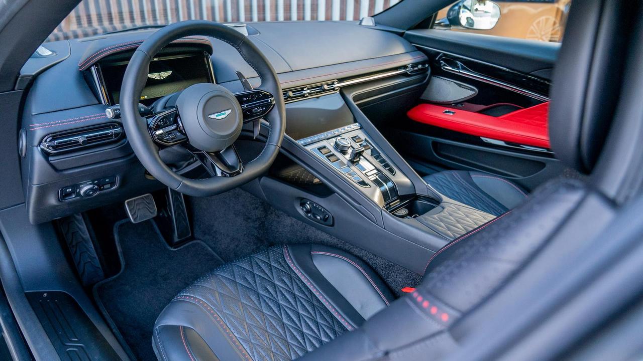 ASTON MARTIN DB12 Coupe 4.0 V8 auto