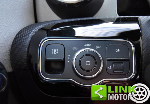 MERCEDES-BENZ A 180 d Automatic Business Extra