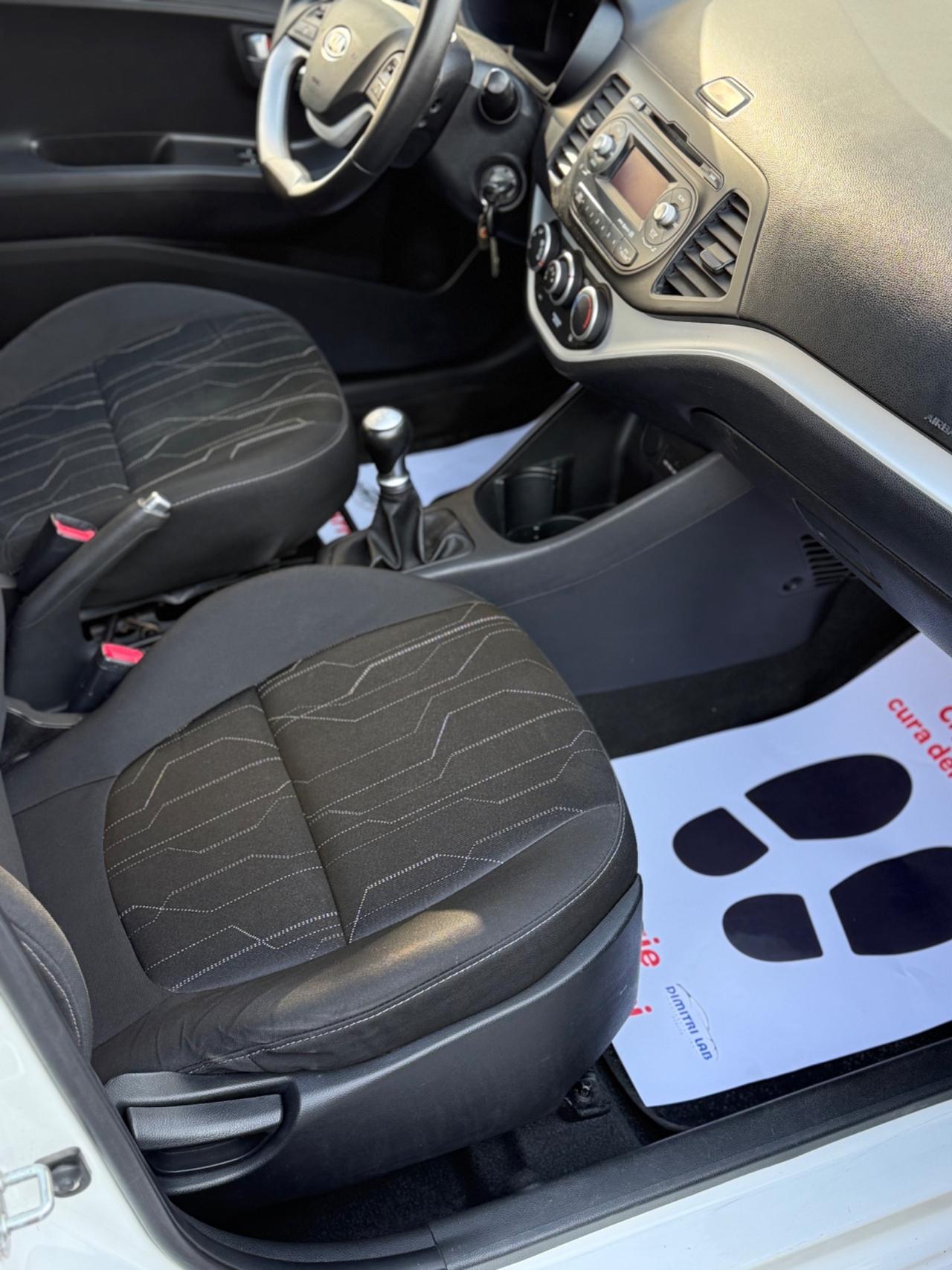 Kia Picanto 1.0 12V 5 porte Easy